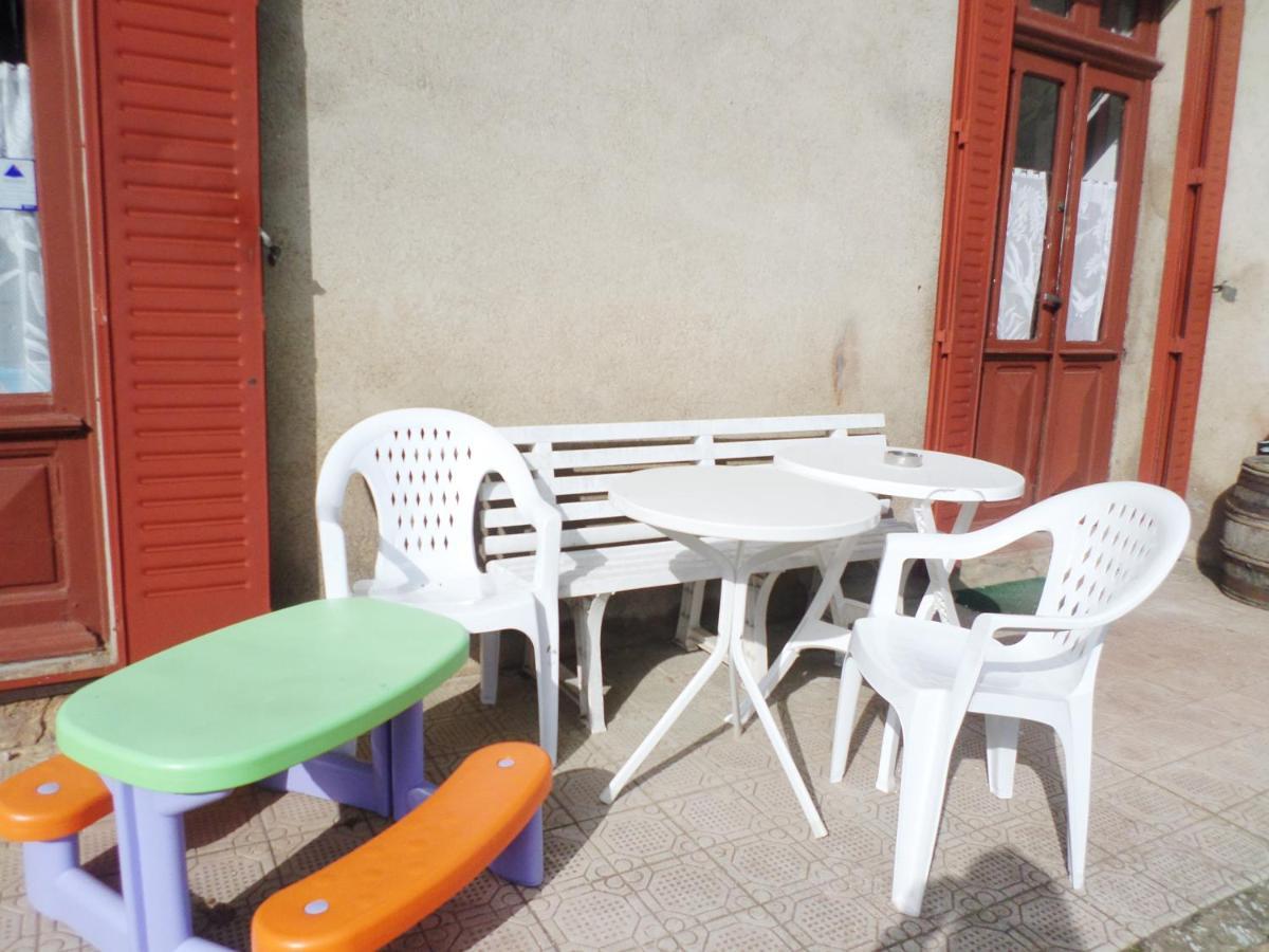 Bed and Breakfast Les Marronniers La Chapelle-sous-Brancion Экстерьер фото